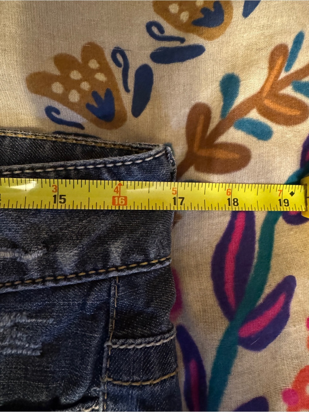 GUESS Los Angeles Bootcut Jeans Women’s 29 Medium Wash Distressed Stretch - Picture 6 of 11